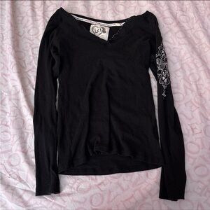 LEI Longsleeve Henley Top